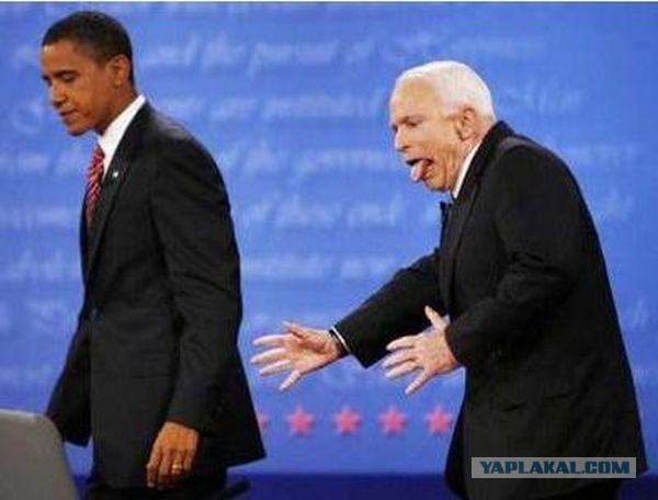 Обама длиннорукий!