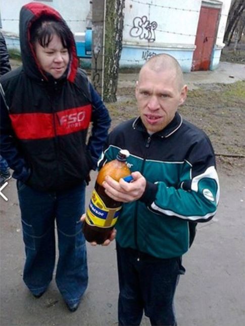 Ещё б знать, кто из них свекровь?