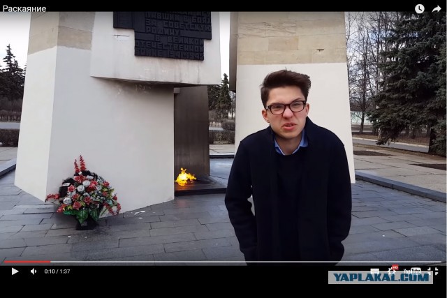 Обязан ли мужчина уступать место в общественном транспорте женщине?