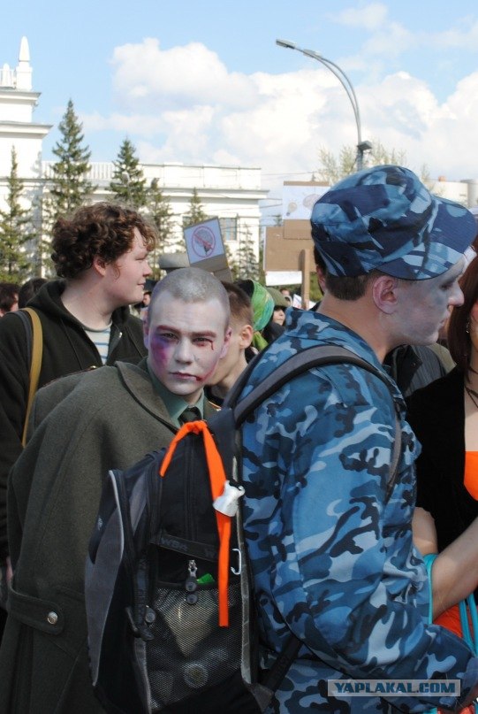 Монстрация в Москве, 18 фото + видео