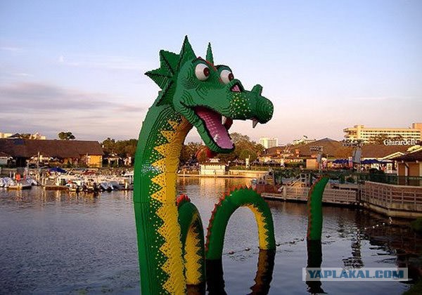 Грандиозные сооружения из LEGO