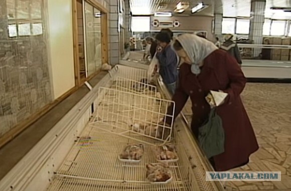 Испания, народ закупается продуктами