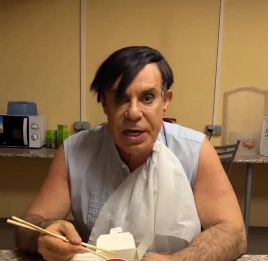 Пройдусь по абрикосовой, сверну не деградантную