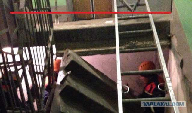В жилом доме в Санкт-Петербурге обвалился пролёт