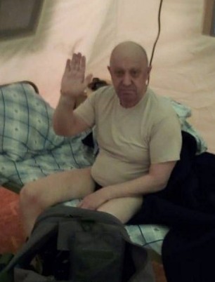 Евгений Викторович передаёт привет из Беларуси