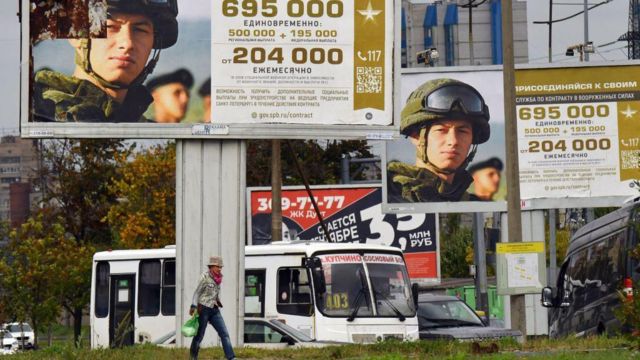 «Это другой человек». Как жена мобилизованного выхаживает его после ранения — у него ПТСР и нет части органов