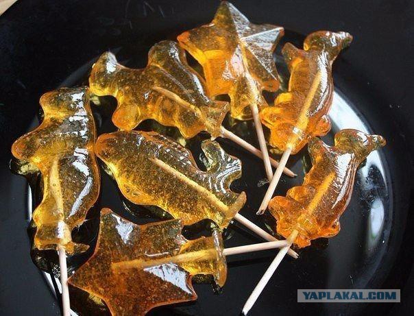 Японский мастер делает реалистичные леденцы. Этому рецепту 1200 лет!