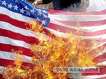 Bloodhound gang оскорбили флаг России