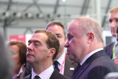 Спим в неожиданных местах и позах
