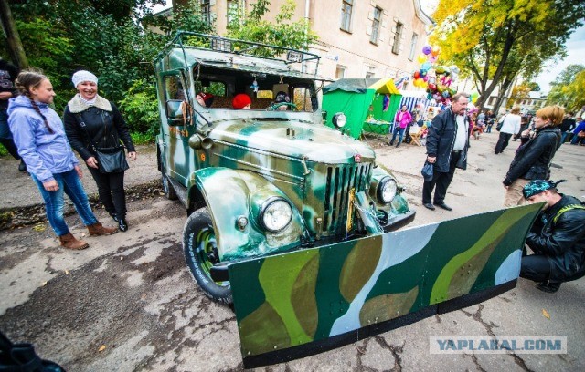 Потрогай грузовик!