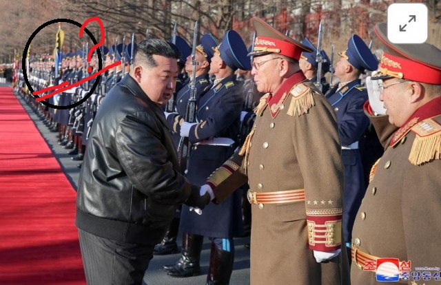 Ким Чен Ын показал свою новую шапку и призвал создать современную армию, «готовой к любой войне»