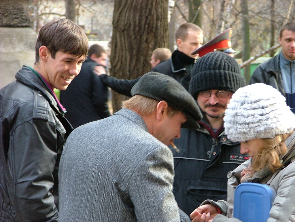 Жмурки группа. Балабанов Жмурки. Балабанов на съемках.