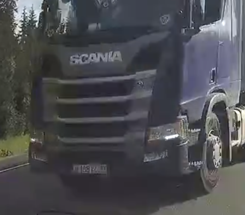 Ручками машет, м...ла!