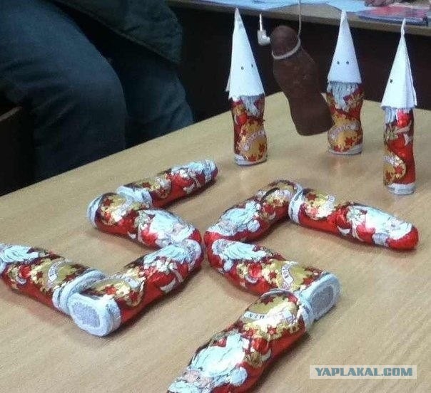 Подарили как-то негру солонку