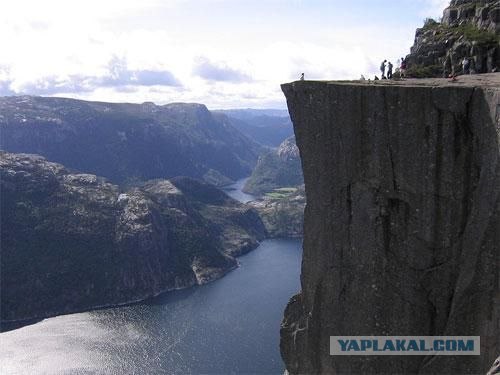 Самый экстремальный пляжный волейбол!