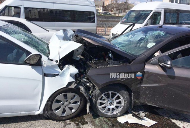 АвтоВАЗ объяснил причину хлипкого кузова своих автомобилей