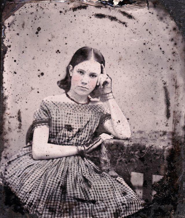 Винтажные фотографии, показывающие, как выглядели девушки-подростки в 1850-х годах