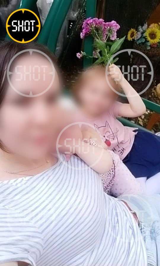 Мать узнала о смерти своей двухгодовалой дочки из общедомового чата в WhatsApp, пока готовила ей еду на кухне