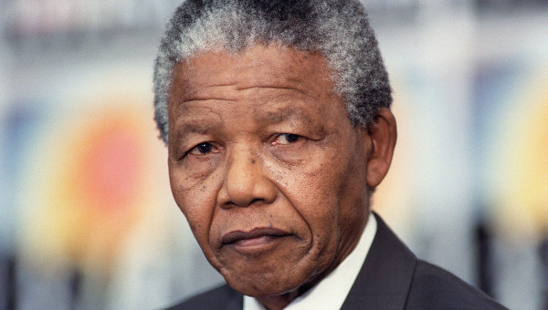 Нельсон Мандела умер.