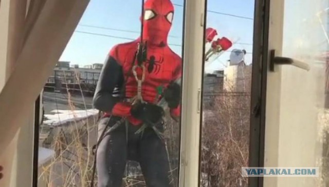 А вам слабо спуститься по тросу с 79-метровой высоты? Просто в перчатках