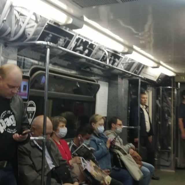 Осторожно двери закрываются