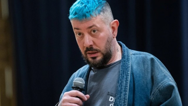 Артемий снова жжёт