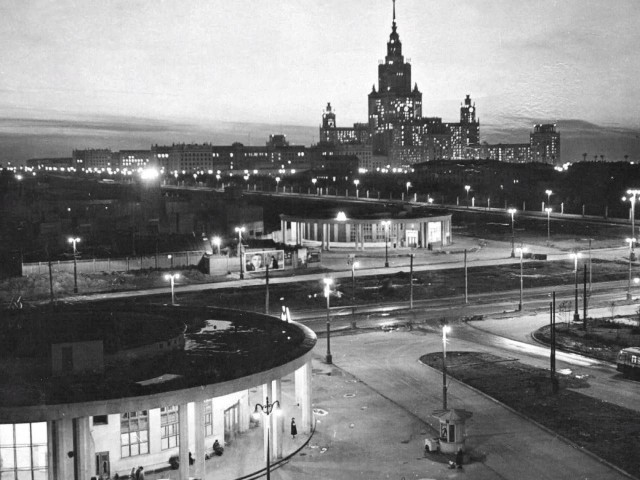 Москва и москвичи. Двадцатый век. 02.09.25