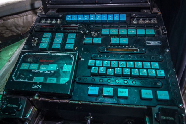 Внутри самолета Ил-76Т.