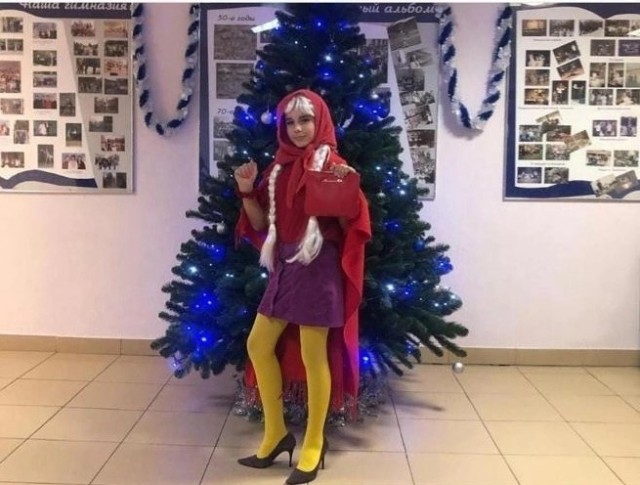 Переодетый в девочку мальчик в мини-юбке выиграл новогодний конкурс в Екатеринбурге