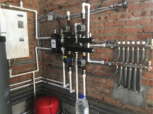 Приятно смотреть, когда работает профи - котельная в частном доме