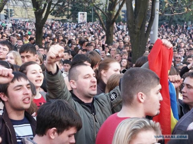 Студенты свергли коммунистов в Молдове?