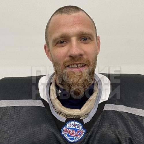 В Подмосковье толпа азербайджанцев напала на местного хоккеиста, который заступился за девушку