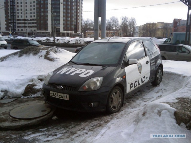 В Волгограде за надпись POLICE лишили прав