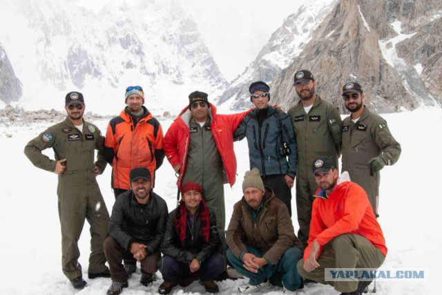 Петербургский альпинист пытается спастись в горах в Пакистане