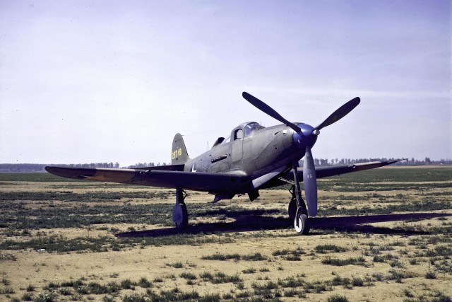 Р-39 Аэрокбра. Американская любимица сталинских соколов. История создания и основные модификации.