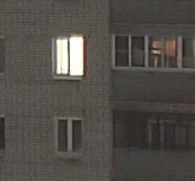 Одной дочери - образование, другой - квартиру. Младшая считает, что несправедливо