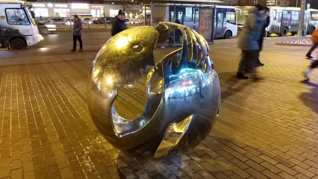 Made in не China. Власти Петербурга отвергли китайскость арт-объекта «Шар»