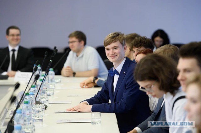 Учащийся 9-го класса казанского IT-лицея Глеб Смородинов изобрел прибор для лечения косоглазия у детей
