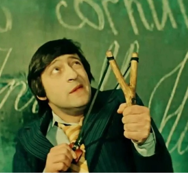 Друзья, как поймать/прогнать шершня?