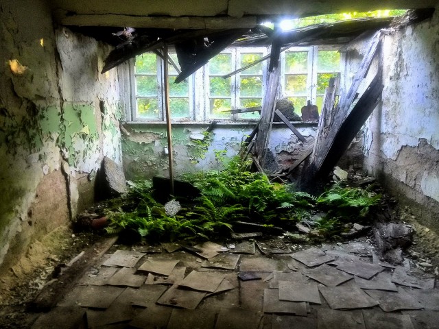 Заброшенный госпиталь