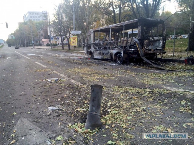 1 сентября. Донбасс. Отец сына привез в школу