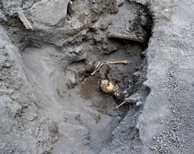 Как на самом деле погиб "бедолага" из Помпей. Мумии и скелеты. 38.