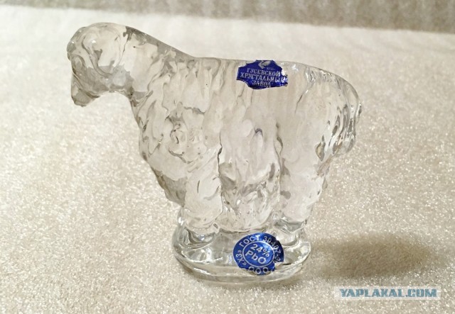 Я ем из золотых блюд, пью из хрустальных чаш