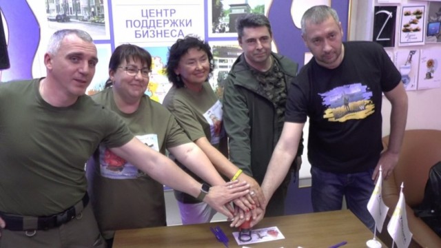 «Ассоль уже не та»: в Николаеве презентовали новую марку и конверт «Укрпочты»