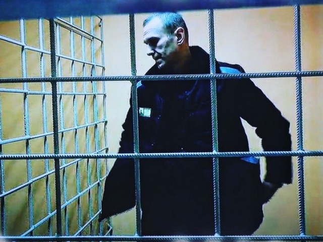 Навальному вынесли выговор в колонии за слово «п****ц» в отношении тюремной уборной