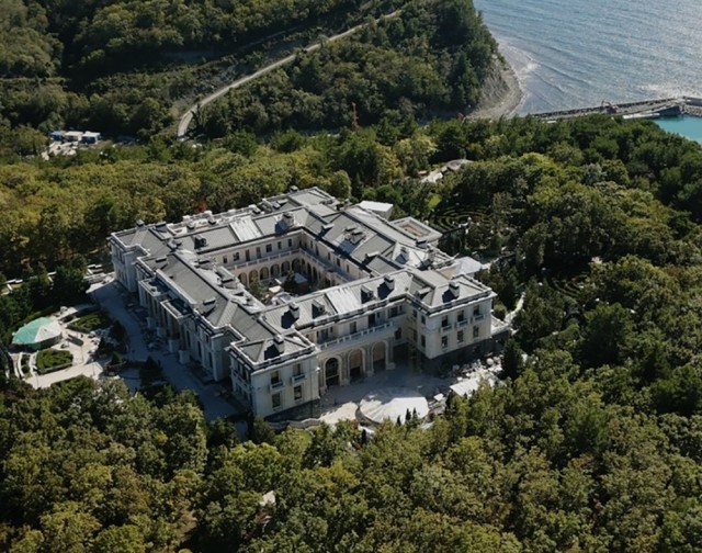 Про патриотов