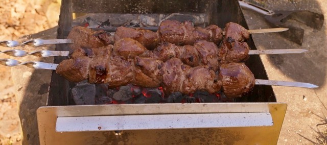 Шашлык из мороженного мяса
