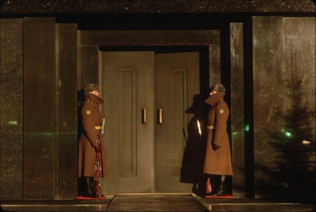 День в истории. Отмена поста номер один у Мавзолея