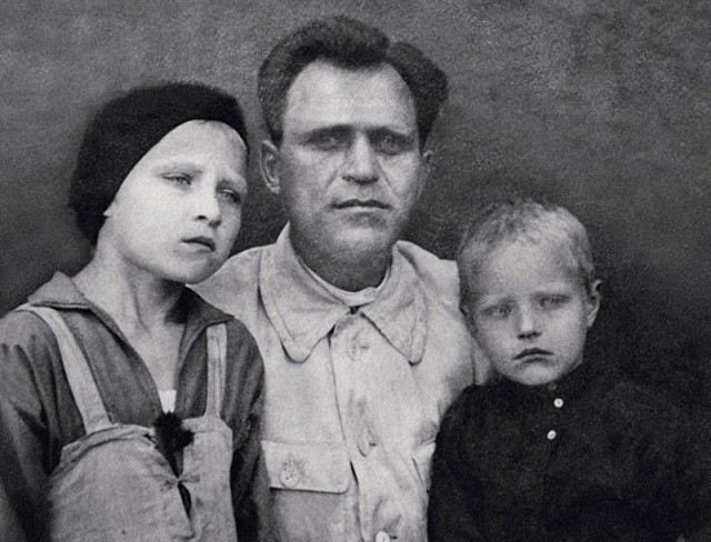 Знаменитости в кругу семьи.,  Фото из домашних архив