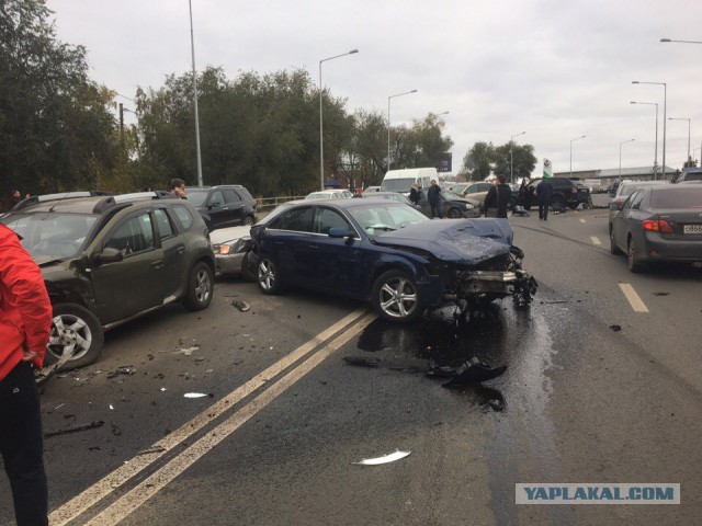 Авария в Самаре - столкнулись 12 автомобилей